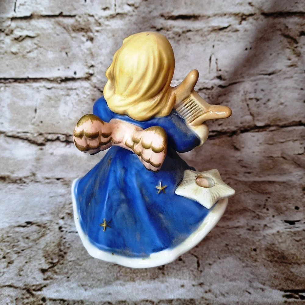 Goebel Nativity Angel 42058 Blue Dress Gold Stars‎ Music Box plays Silent Night